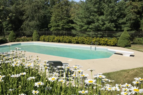 Cost of Pool Deck Leveling in Cedar Rapids