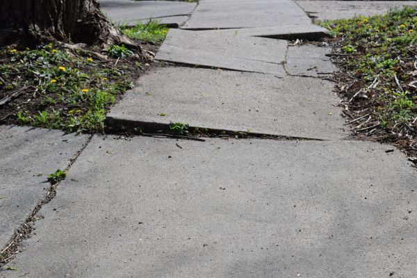 Cost of Concrete Sidewalk Leveling in Cedar Rapids