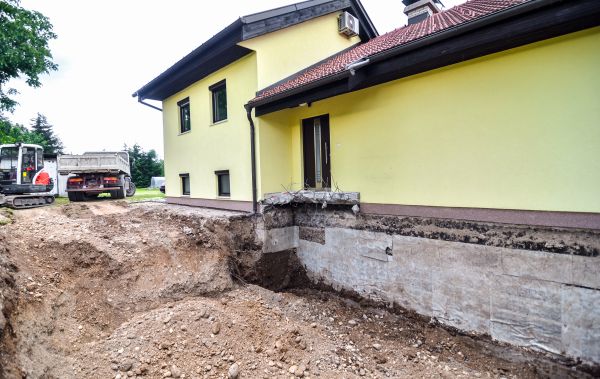 Cost of Concrete Settlement Repair in Cedar Rapids